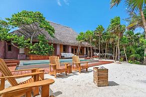 Anana Casa Cantarena Beachfront Meals Included