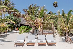 Anana Casa Cantarena Beachfront Meals Included
