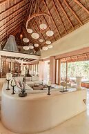 Anana Casa Cantarena Beachfront Meals Included