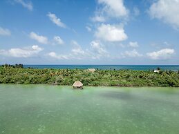 Anana Casa Cantarena Beachfront Meals Included