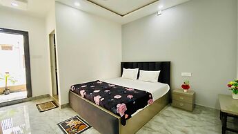 Prabhu Ji Home Stay