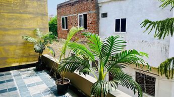 Prabhu Ji Home Stay