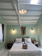 Hanole Macaron Guest House