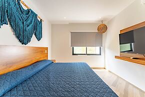 Anana Yaaxlum 105 S Oasis Pool and Jacuzzi