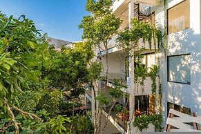Anana Yaaxlum 105 S Oasis Pool and Jacuzzi