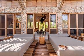 Anana Casa Kaab Kaan Rooftop Pool Beachfront