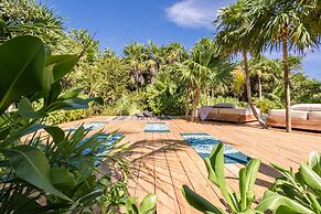 Anana Casa Kaab Kaan Rooftop Pool Beachfront