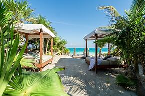 Anana Casa Kaab Kaan Rooftop Pool Beachfront