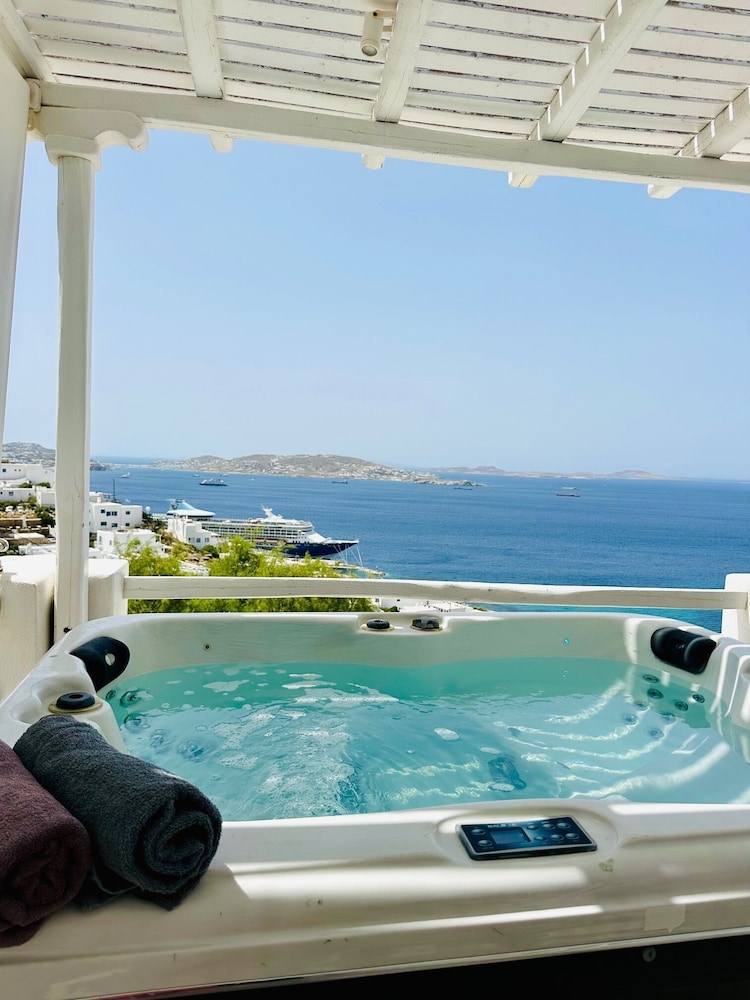Seaview & Jacuzzi