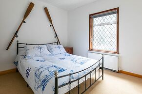 Stylish 2Bd Family Hideaway In Dover