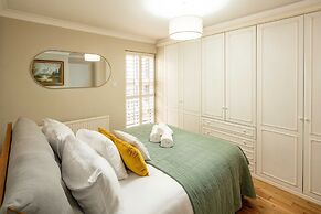Serene Garden Flat - Steps From Tower Bridge
