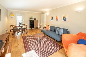 Serene Garden Flat - Steps From Tower Bridge