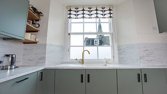 Elegant 3Bd Georgian Retreat In Perth City Centre