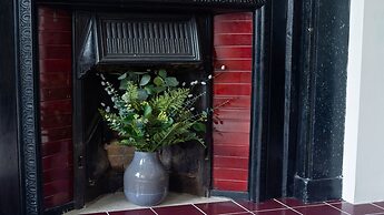Elegant 3Bd Georgian Retreat In Perth City Centre