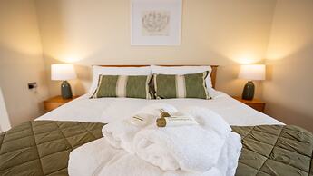 Elegant 3Bd Georgian Retreat In Perth City Centre