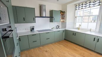 Elegant 3Bd Georgian Retreat In Perth City Centre