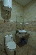 OnlyStay Uday Himalaya