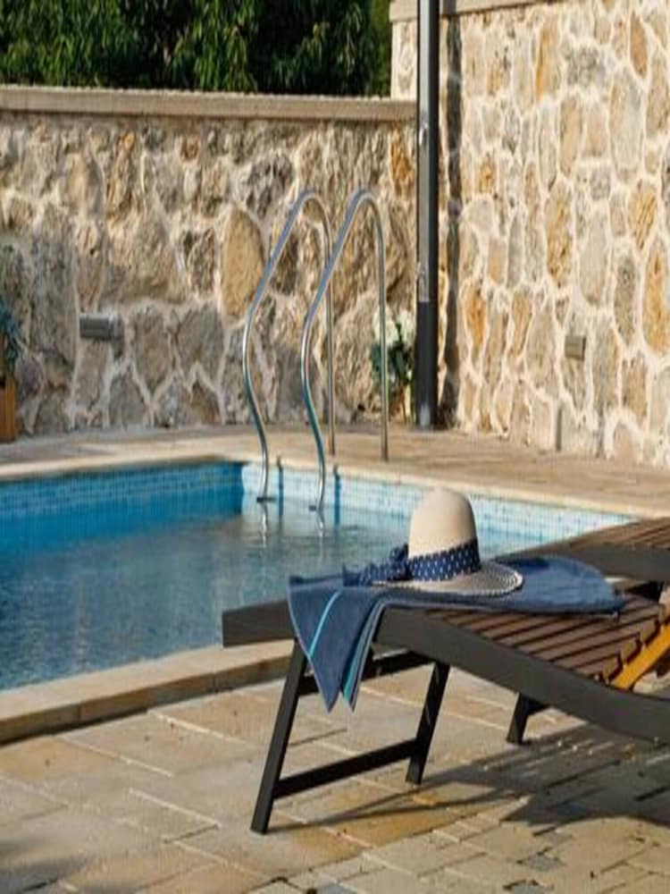 Holiday Home Lišnjak