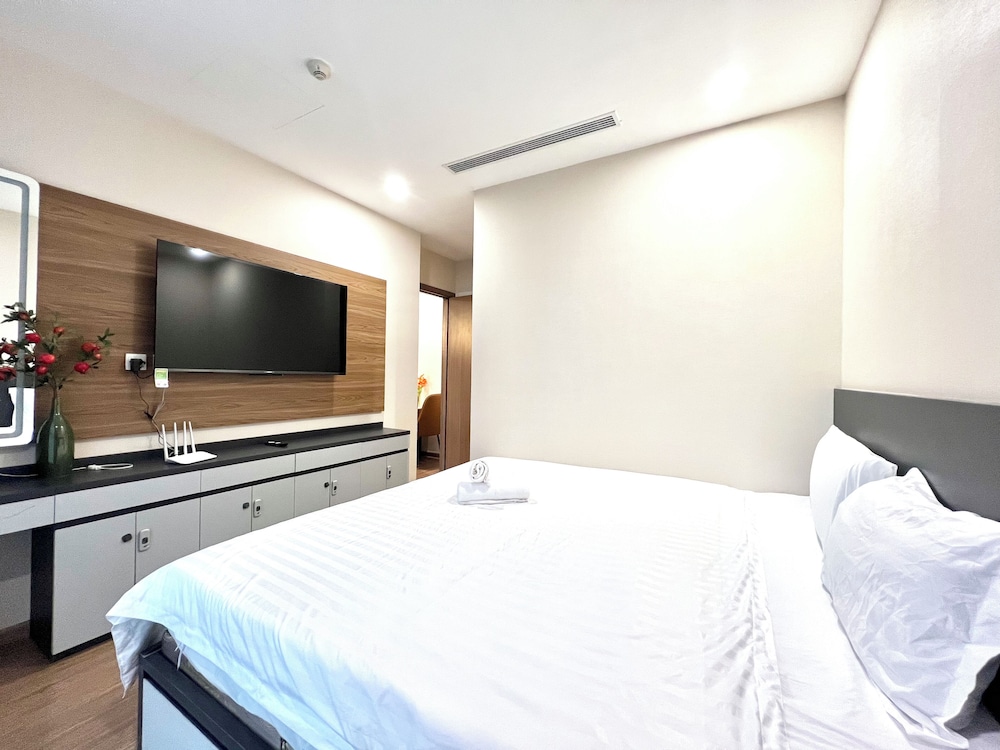 Luxhousing Vinhomes Skylake