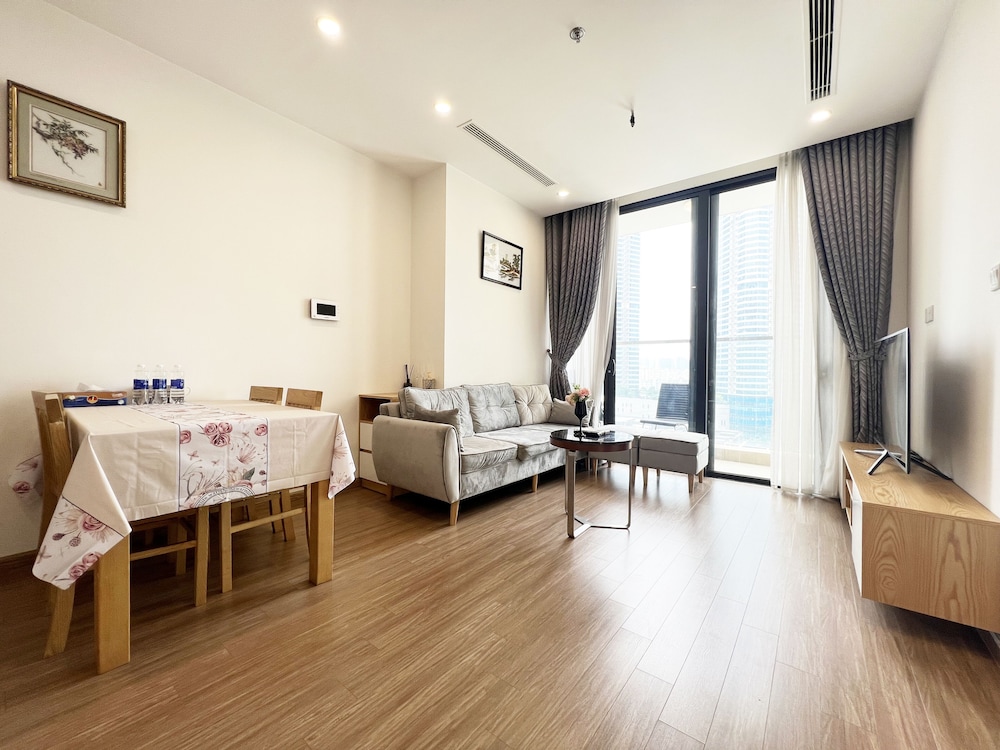 Luxhousing Vinhomes Skylake