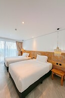 Solea Reef Resort Anda