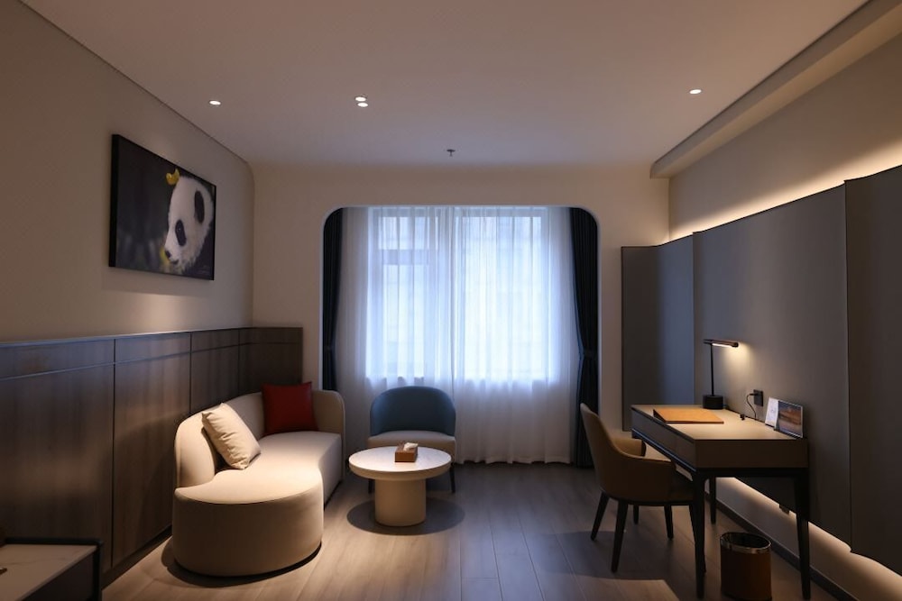Golden Panda Hotel