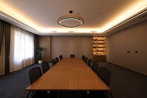 Golden Panda Hotel