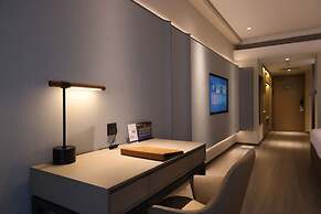Golden Panda Hotel
