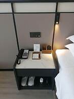 Golden Panda Hotel