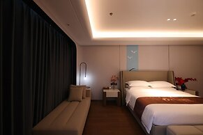Golden Panda Hotel