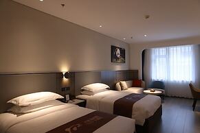 Golden Panda Hotel