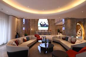 Golden Panda Hotel