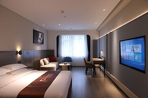 Golden Panda Hotel
