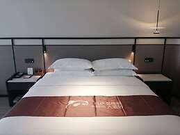 Golden Panda Hotel