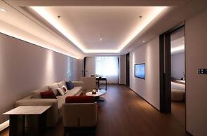Golden Panda Hotel