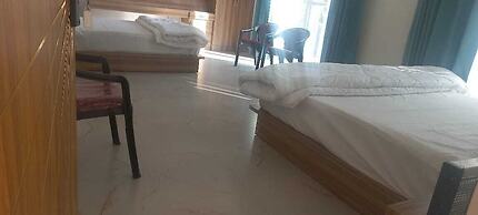 Hotel Riyansh