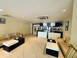 The Royal City Hotel