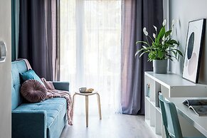 Adler Apartments