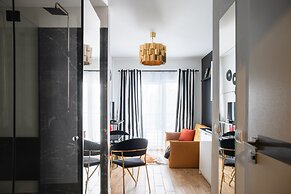 Adler Apartments