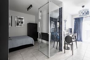 Adler Apartments