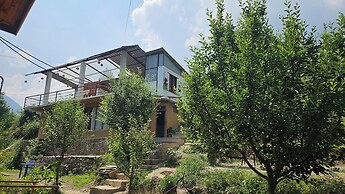 Ruhaani Cottages And Cafe