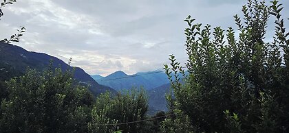 Ruhaani Cottages And Cafe