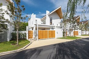 Luxury 3BR Villa Wallaya with Private Pool