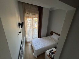 Varol Otel