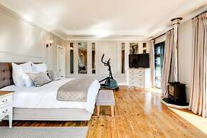 2bed Apt 5min Walk From Camps Bay Central Escape