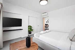 Finikoudes Marina View 202