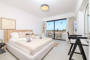 Finikoudes Marina View 202