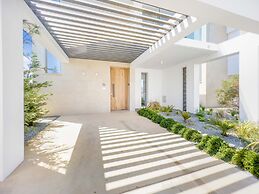 Azure Seaview - Garnet Villa