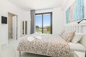 By The Beach - Royal Sapphire Villa