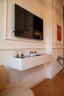 MARI Luxury Rooms and Suites